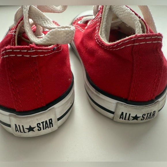 Infants Converse Red Sneakers - Size 7 - Picture 2 of 10